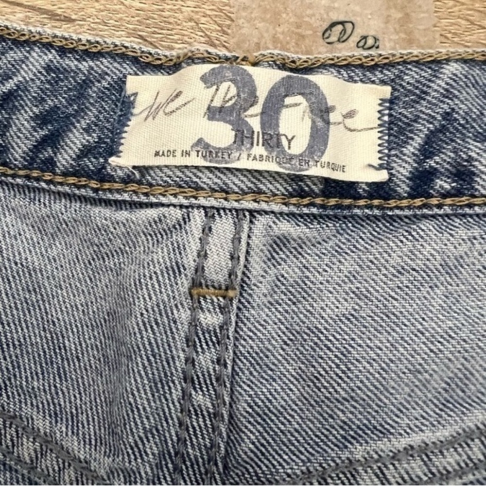 Free People 90’s high rise destroyed jean shorts light stone Wash size 30 - Picture 7 of 11